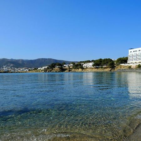 Hotel Grifeu Llanca Exterior photo